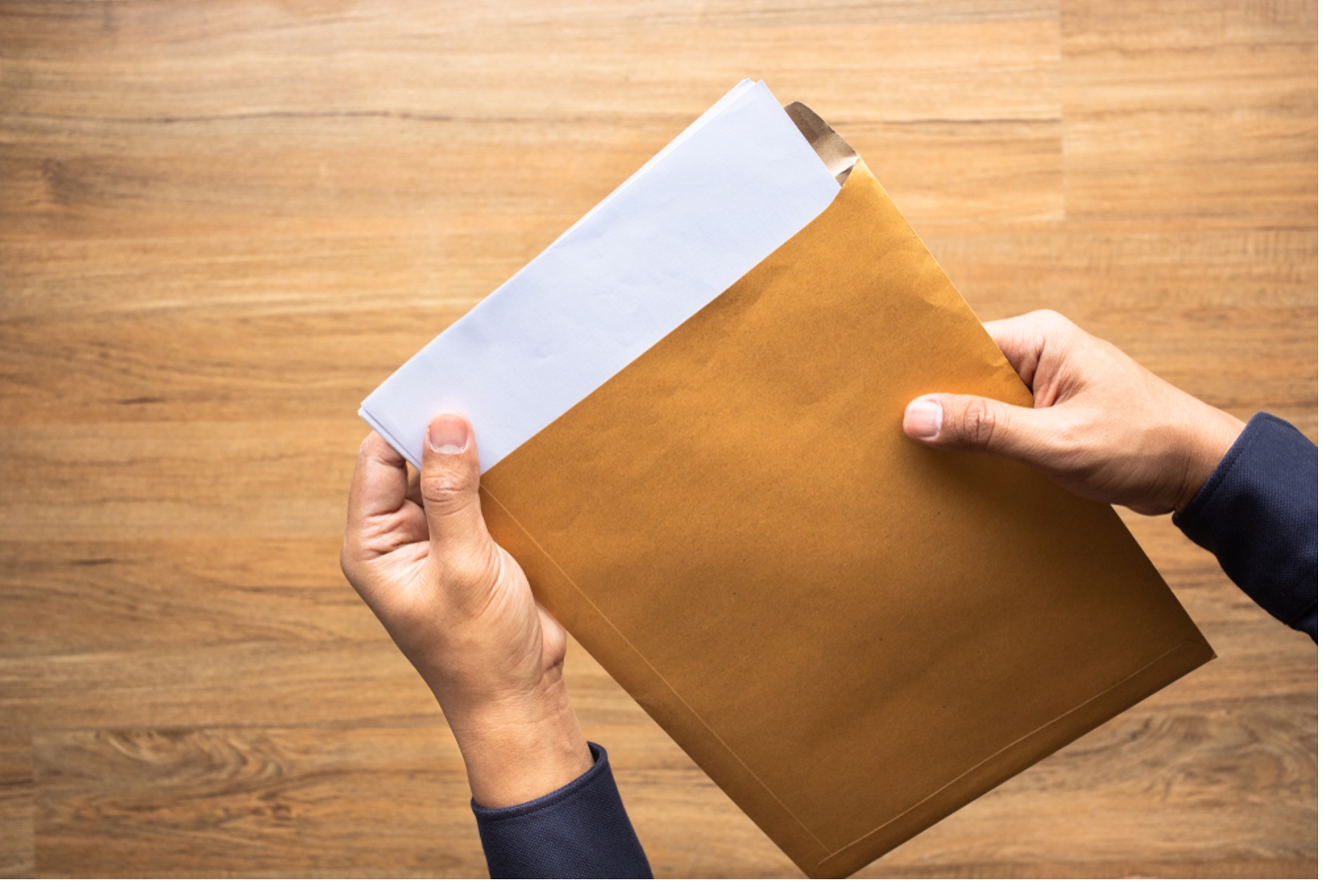 送付状のテンプレート（個人宛てもあり）書き方もわかりやすく解説 - INVOY