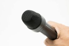インボイス 声優